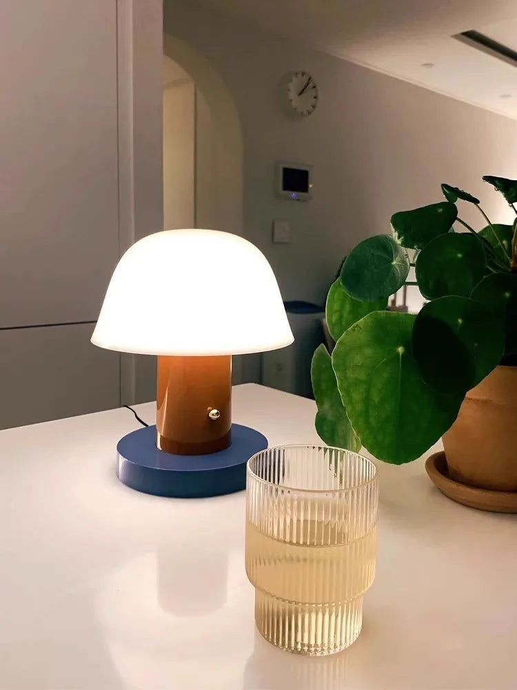 GloShroom Cordless Table Lamp In Nude