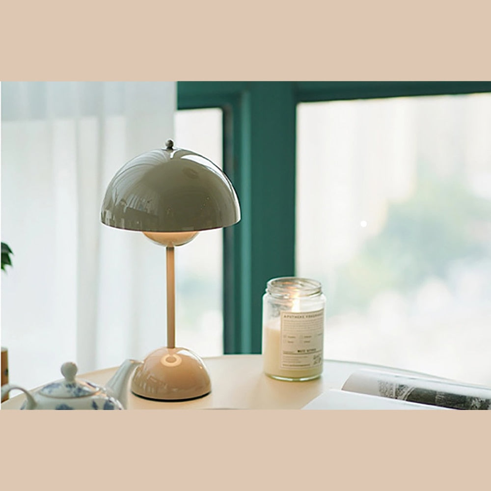 GlowBud: Rechargeable Table Lamp Green