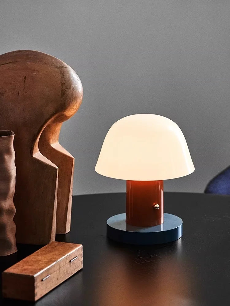 GloShroom Cordless Table Lamp In Nude