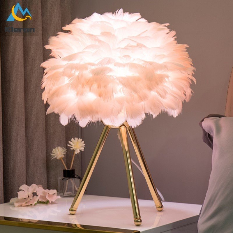 Plush Radiance: Modern Feather LED Table Lamp